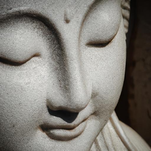 Gần gũi với gương mặt thanh thản của tượng Phật