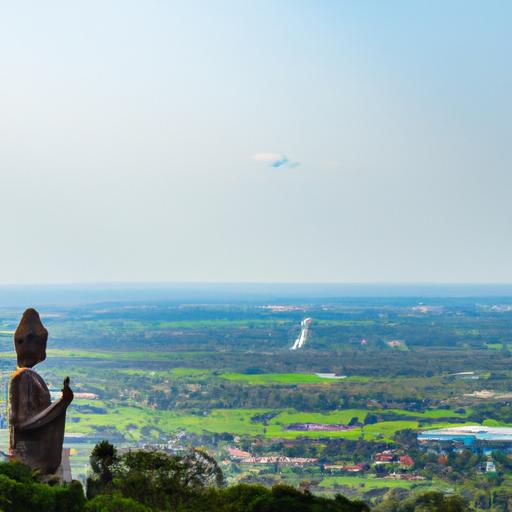 Toàn cảnh tỉnh Tây Ninh với tượng Phật Bà nổi bật