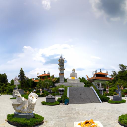 Khung cảnh toàn cảnh của đền với tượng phật đại the chí bồ tát ở giữa